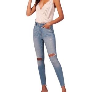 Abercrombie & Fitch High Rise Super Skinny Ankle Jean